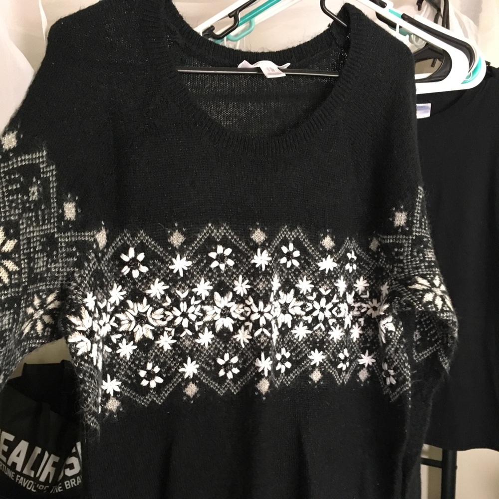 Destination Maternity sweater in size XL